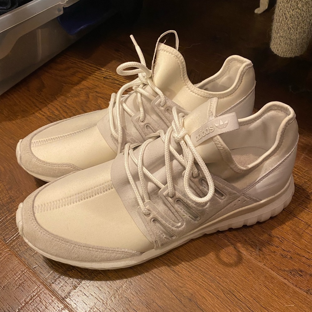 Men’s Adidas Tubular sneakers NWOT